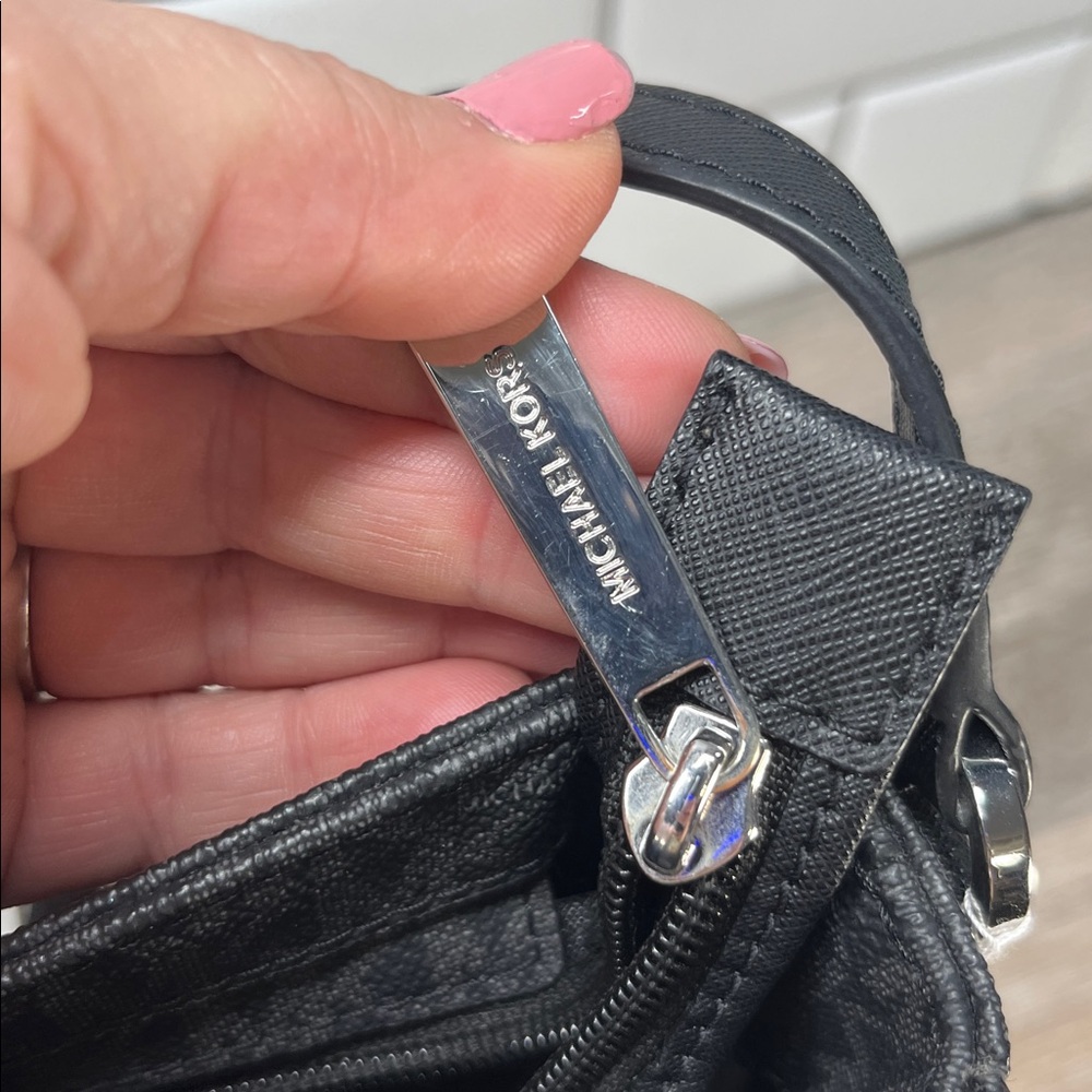 2991 MICHAEL KORS BLACK CROSSBODY 257532991 - Picture 10 of 10